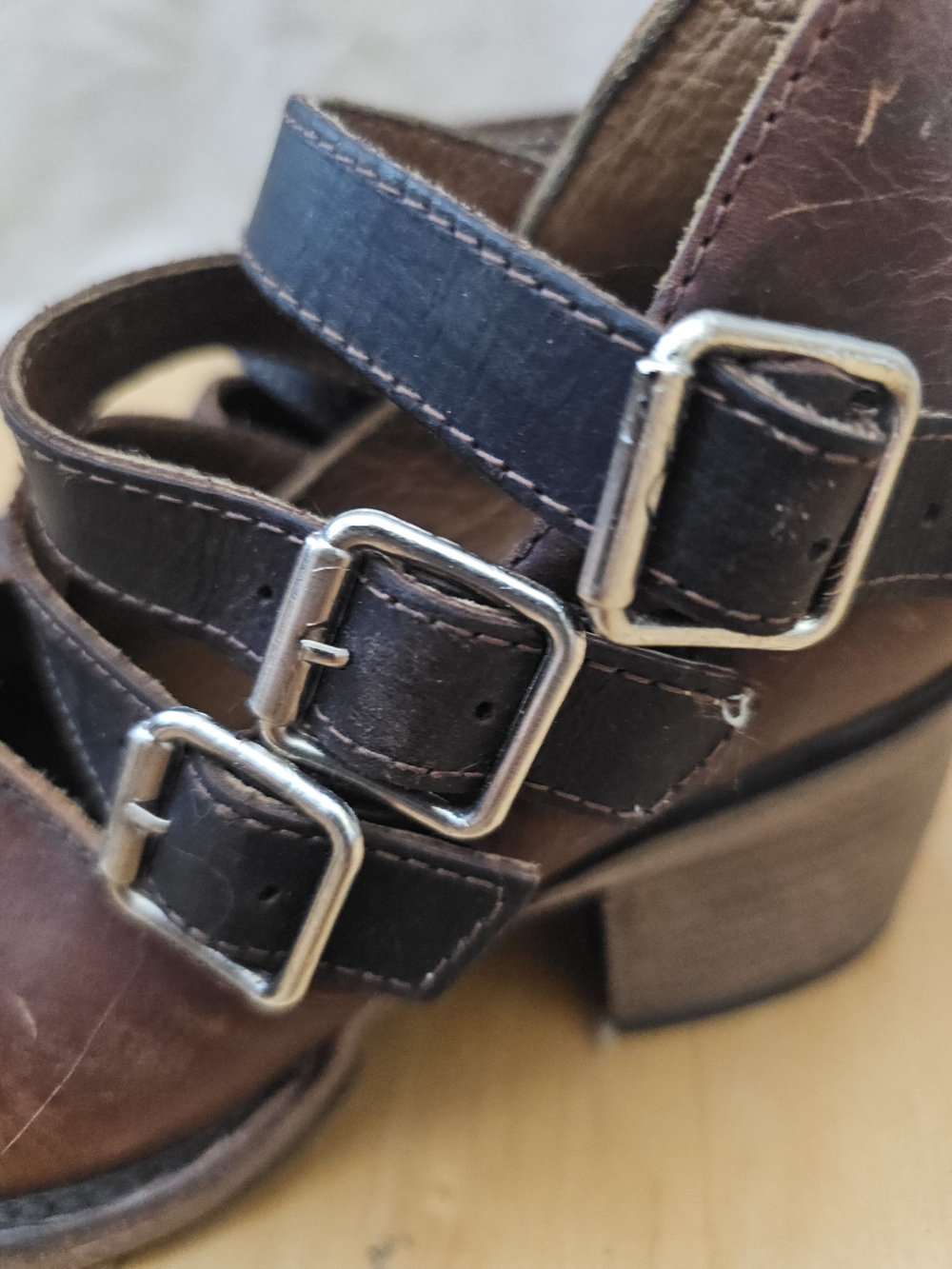 Freebird by Steven Dawson Booties Brown Distressed Leather Triple Buckle Boots - Picture 10 of 12